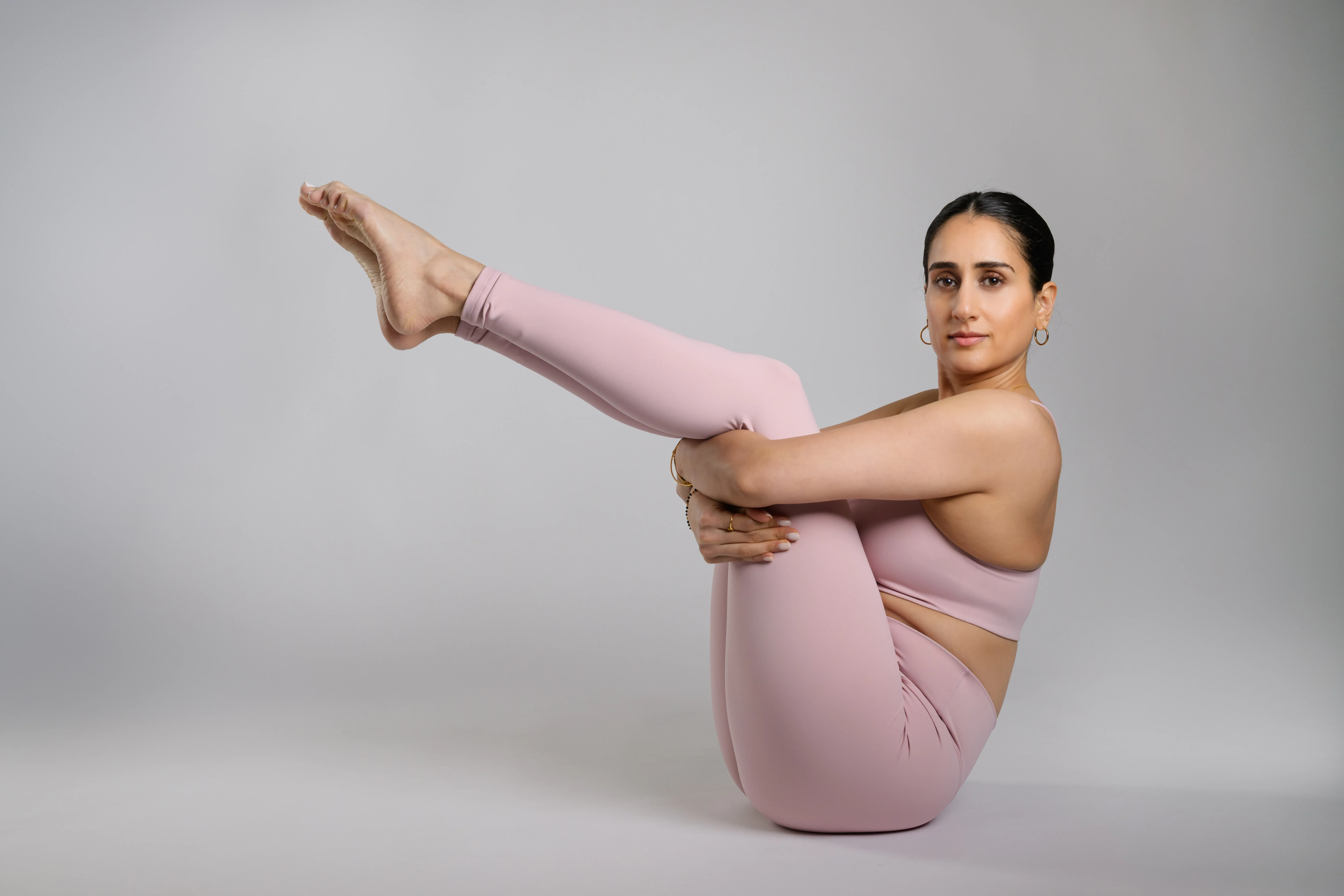 Model wearing mumumelon activewear