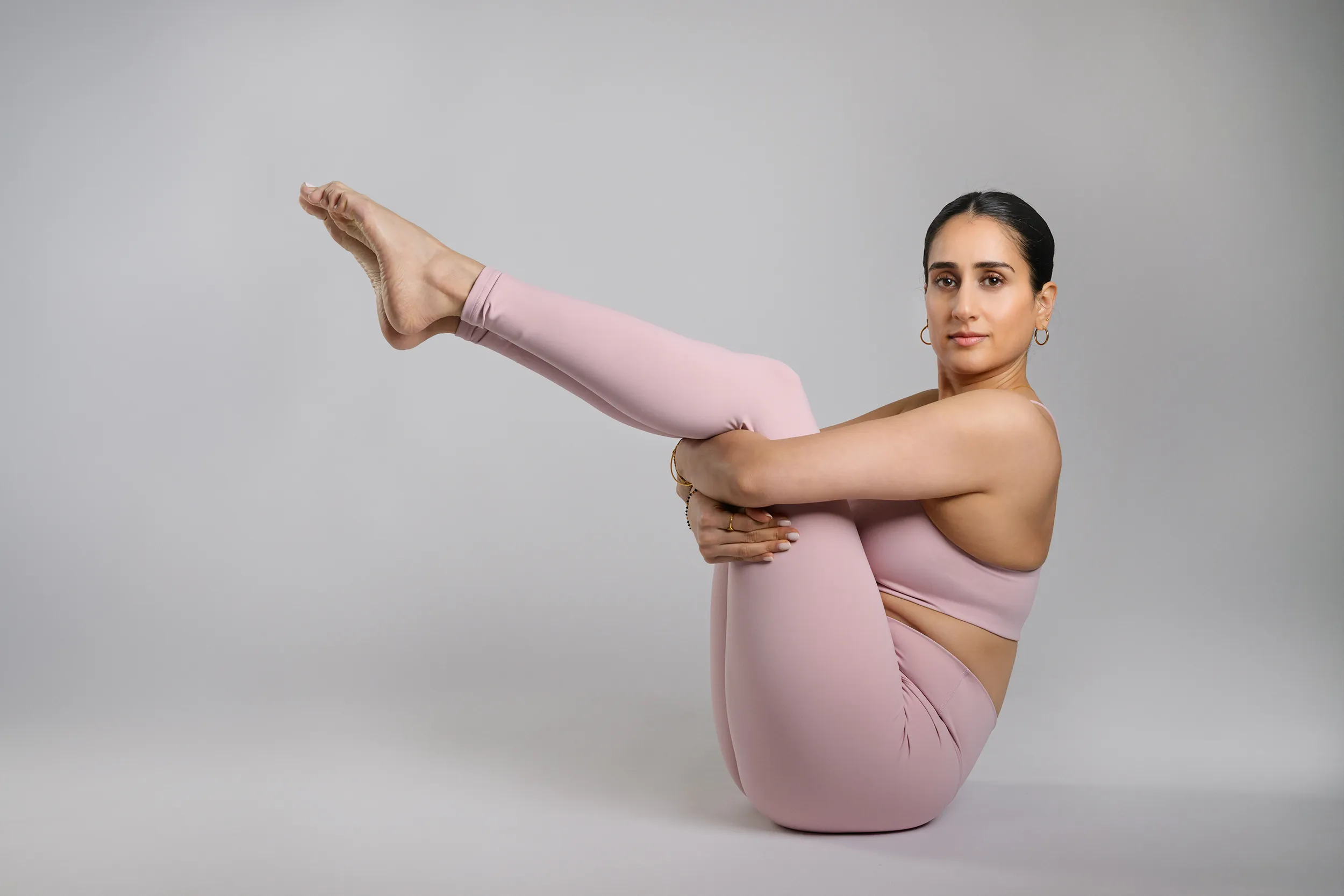 Model wearing mumumelon activewear